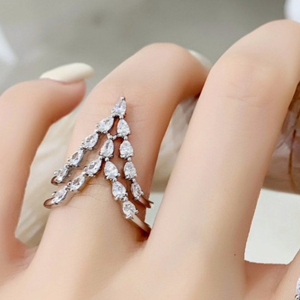 Bling Pointed Rhinestone Adjustable Crystal Ring